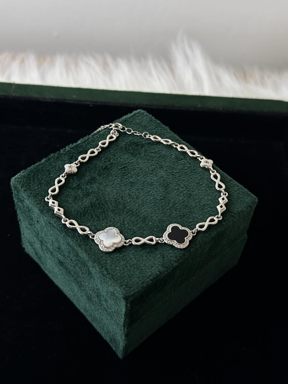 REAL SILVER VC BRACELET FOR WOMEN WB0056