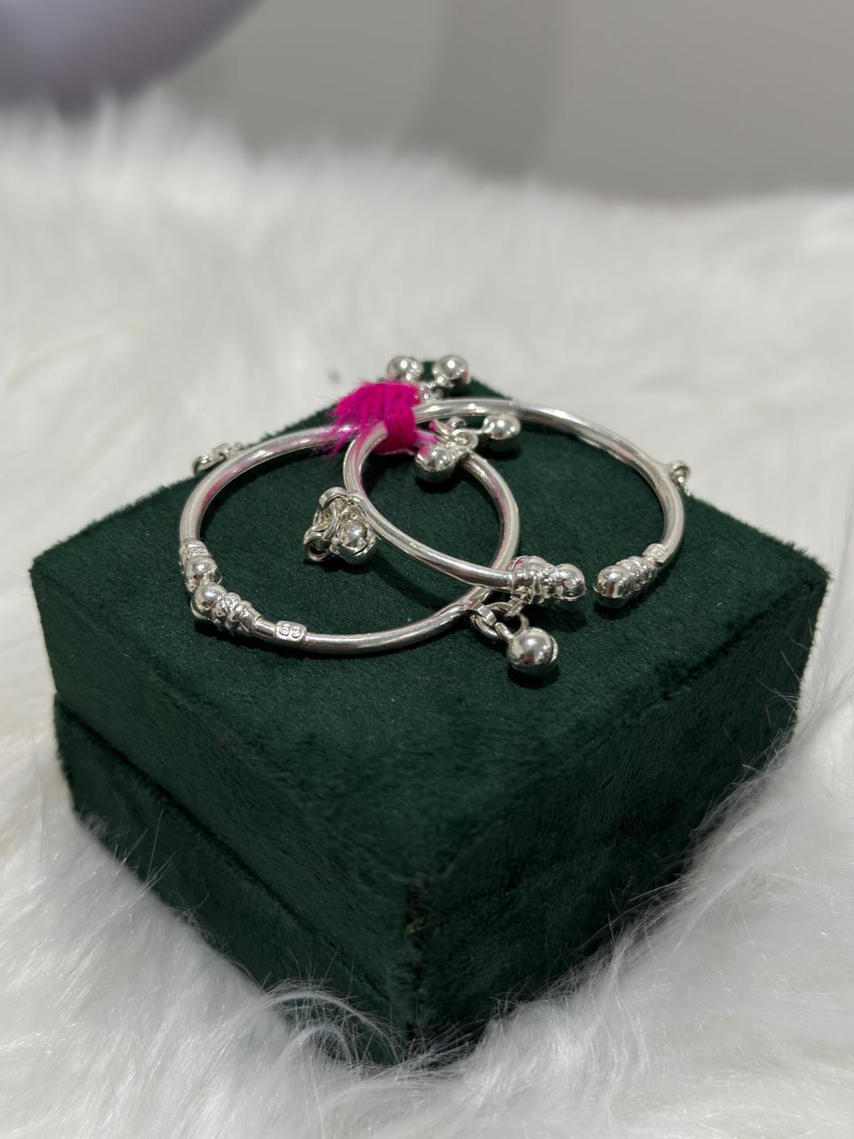 PURE SILVER OPENABLE GHUNGHROO KANGAN FOR BABIES BK0038