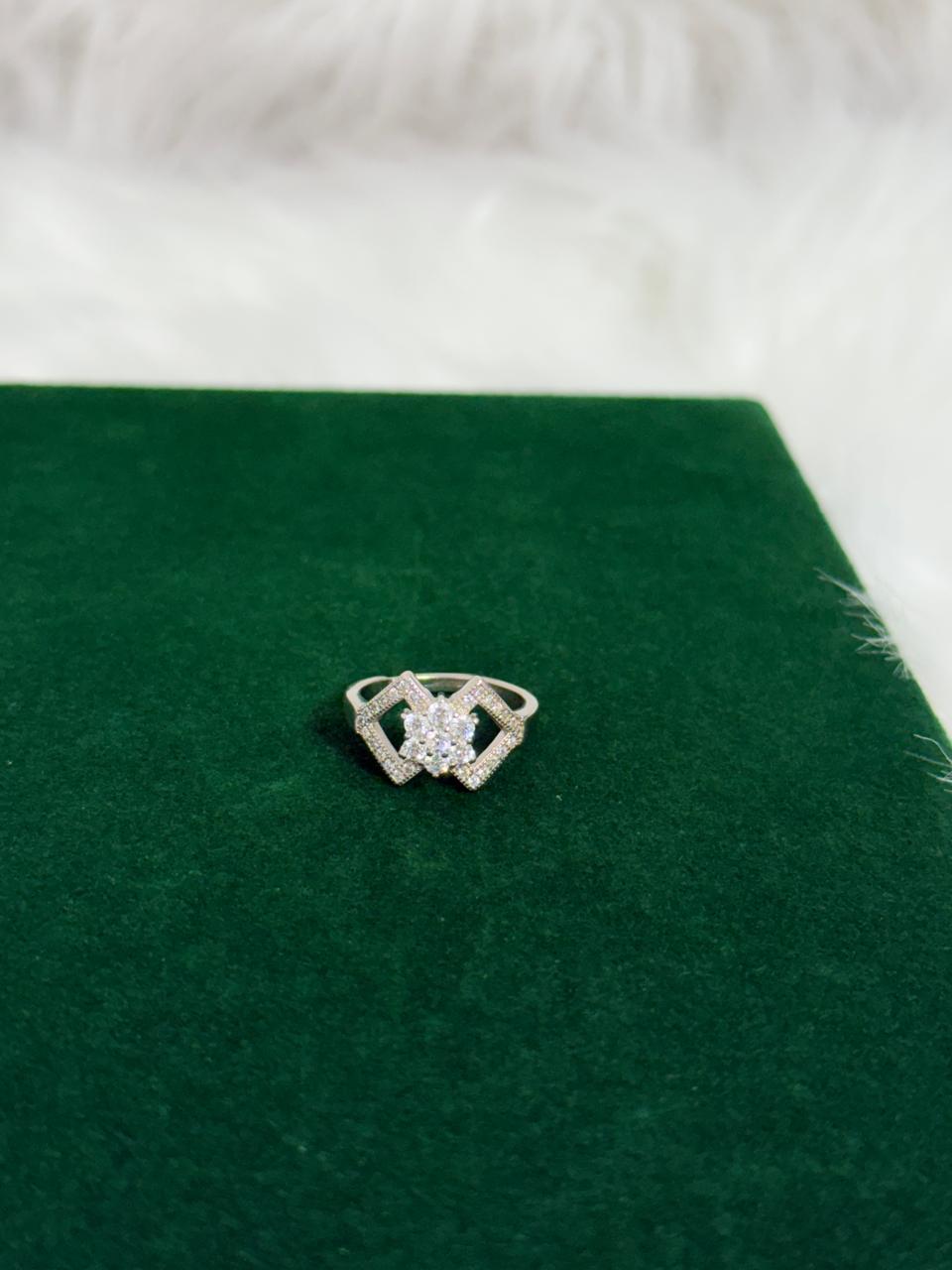 PURE SILVER WOMEN'S RING WR0010