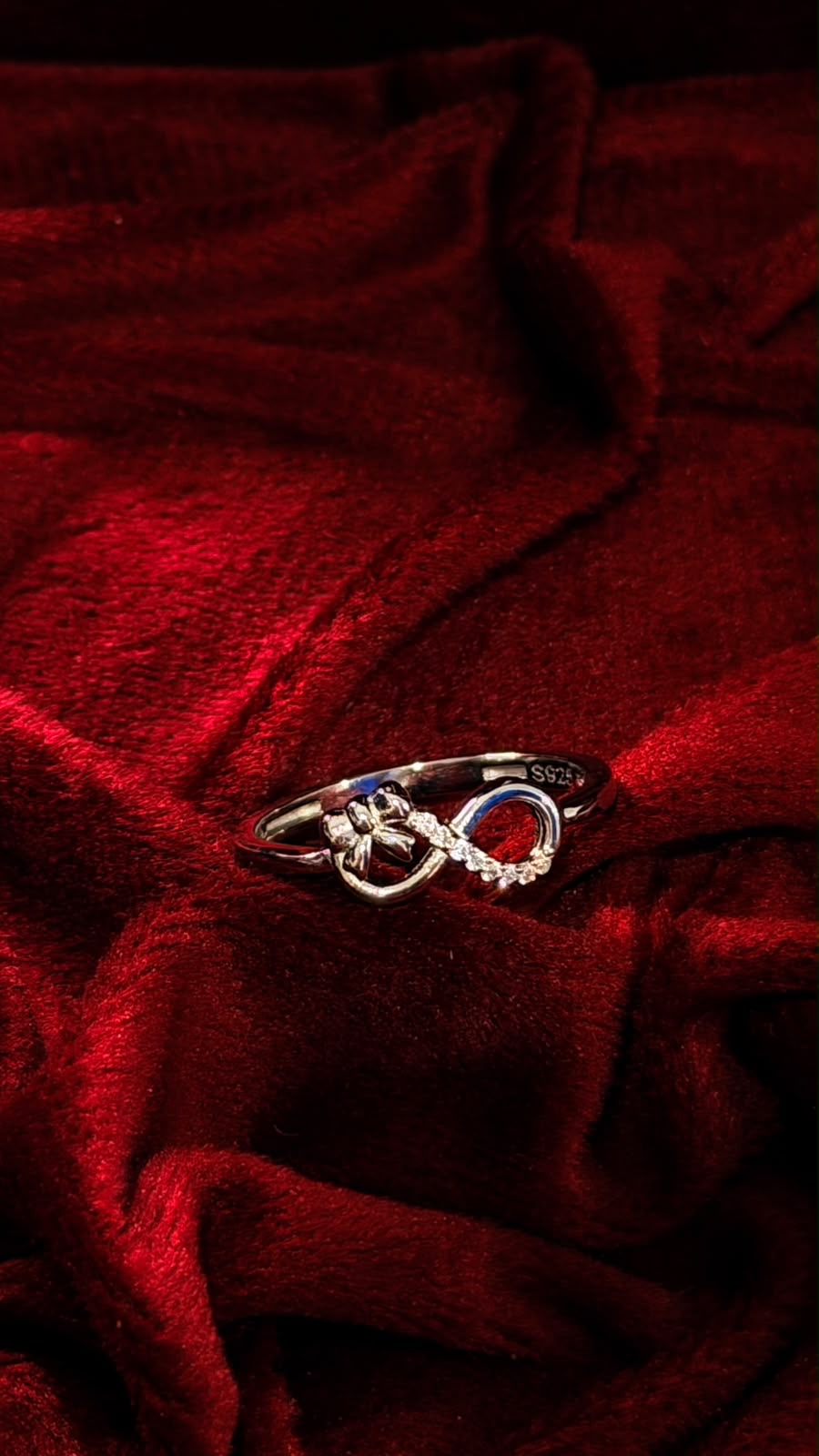 Pure Silver Women Ring WR0096