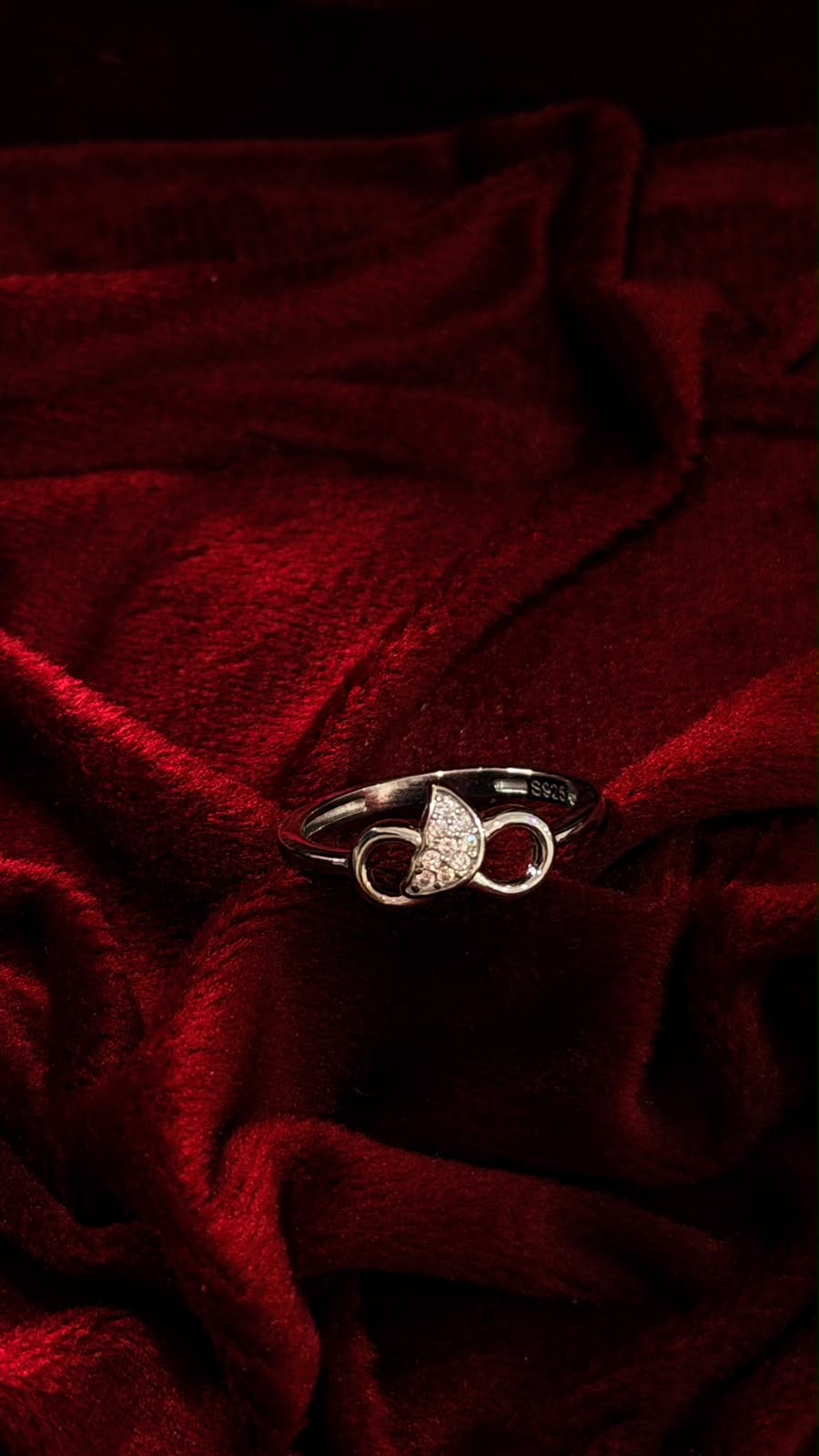 Pure Silver Women Ring WR0095