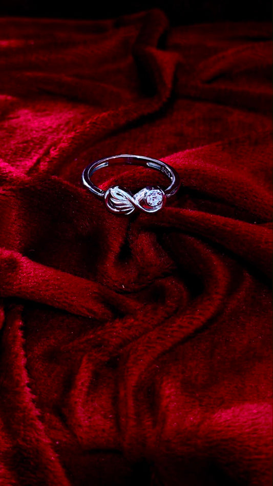 Pure Silver Women Ring WR0097