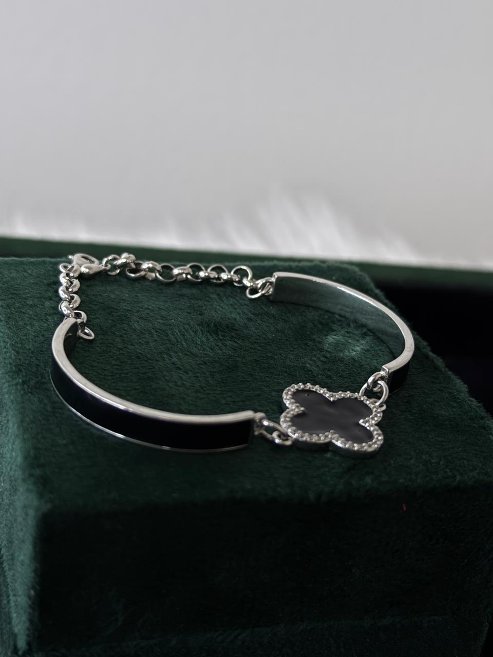REAL SILVER VC BANGLE STYLE CHAIN BRACELET FOR WOMEN WB0061